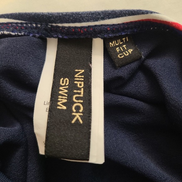 Niptuck Swim Womens Tankini Swimsuit Top Navy Red Stripe Multi Fit Cup Size 6 - Picture 5 of 9